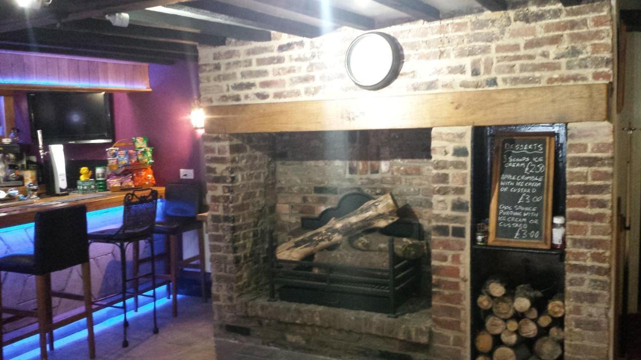 The Cabin Saracens Head Chapel St. Leonards Exterior foto