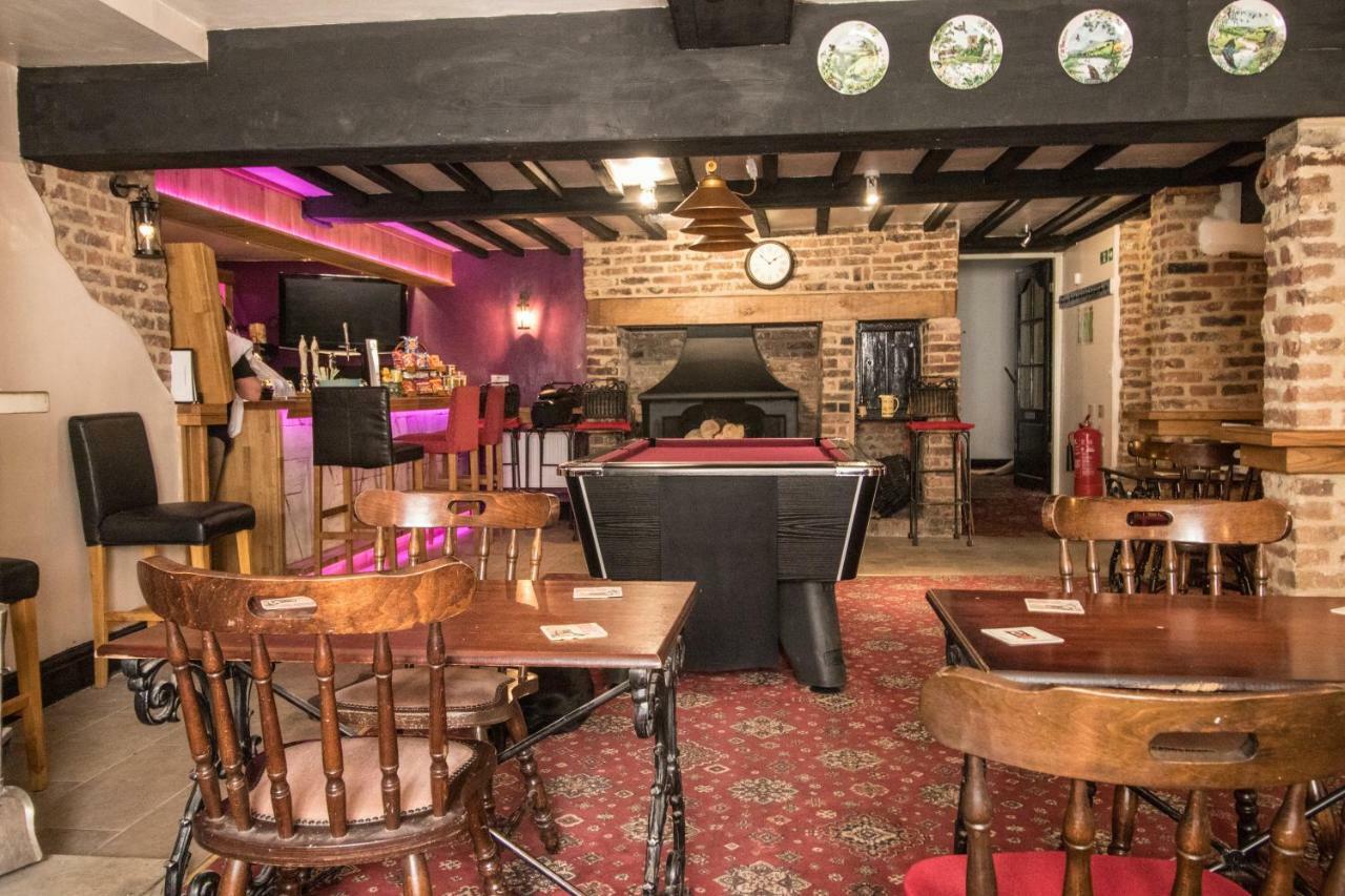 The Cabin Saracens Head Chapel St. Leonards Exterior foto