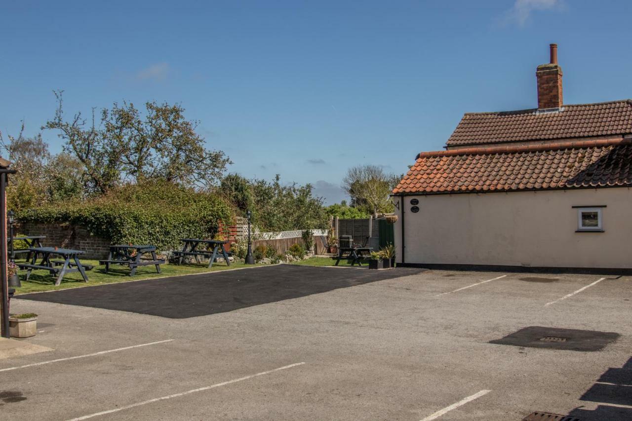 The Cabin Saracens Head Chapel St. Leonards Exterior foto