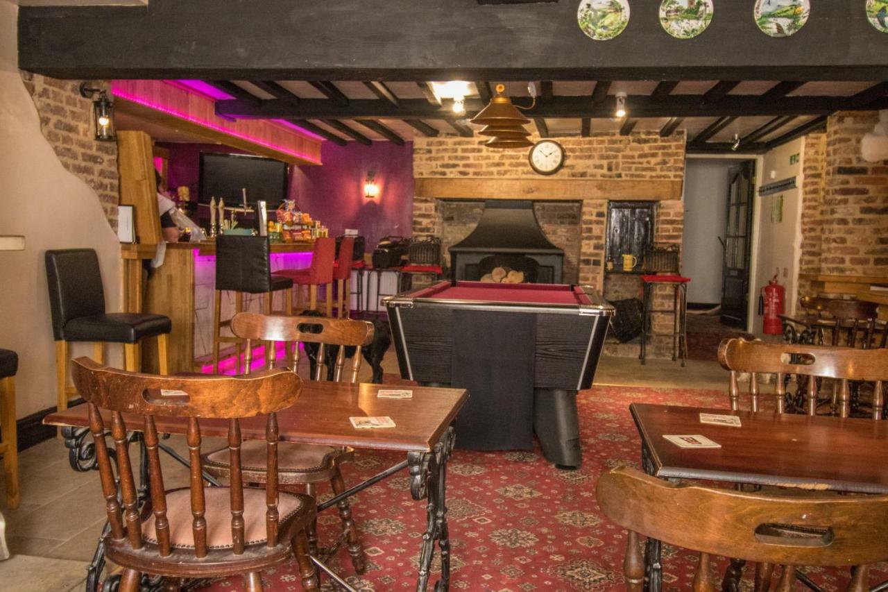 The Cabin Saracens Head Chapel St. Leonards Exterior foto